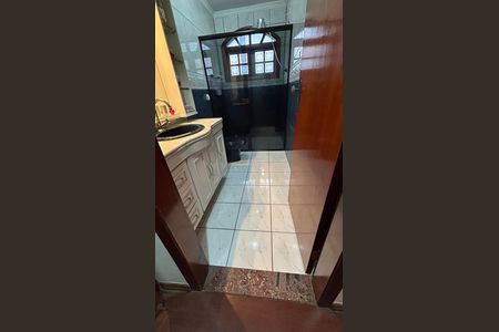 Casa à venda com 248m², 4 quartos e 2 vagas Casa à venda com 248m², 4 quartos e 2 vagasBanheiro