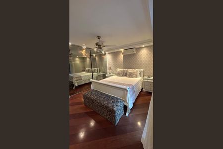 Casa à venda com 248m², 4 quartos e 2 vagas Casa à venda com 248m², 4 quartos e 2 vagasQuarto