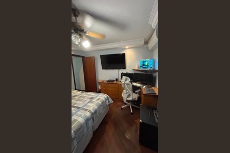 Casa à venda com 248m², 4 quartos e 2 vagas Casa à venda com 248m², 4 quartos e 2 vagasQuarto