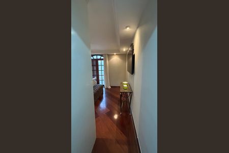 Casa à venda com 248m², 4 quartos e 2 vagas Casa à venda com 248m², 4 quartos e 2 vagasQuarto