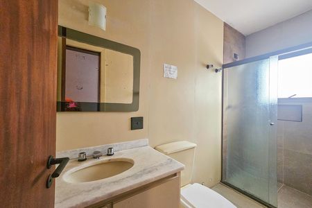 Apartamento para alugar com 186m², 4 quartos e 2 vagas