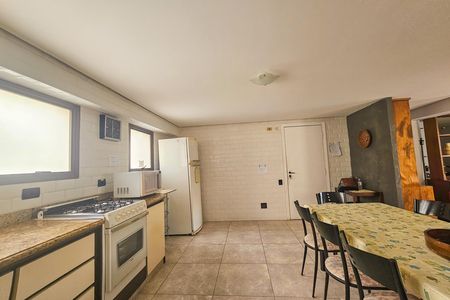 Apartamento para alugar com 186m², 4 quartos e 2 vagas
