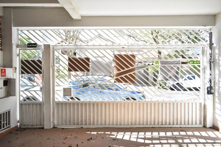 Garagem de casa para alugar com 3 quartos, 240m² em Vila Mariana, São Paulo