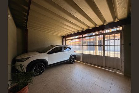 Garagem de casa à venda com 2 quartos, 150m² em Vila Progresso, Santo André