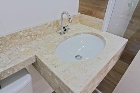 Banheiro de kitnet/studio para alugar com 1 quarto, 32m² em Santana, São Paulo