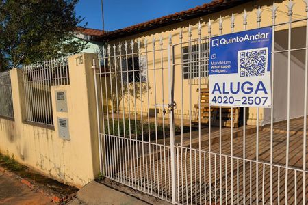 Casa para alugar com 120m², 2 quartos e 1 vaga Casa para alugar com 120m², 2 quartos e 1 vagaFachada