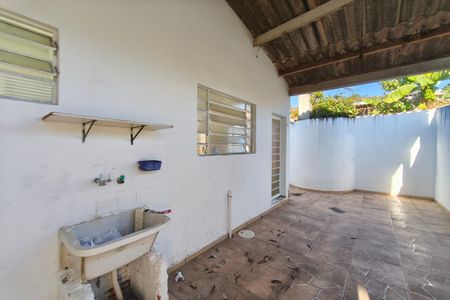 Casa para alugar com 120m², 2 quartos e 1 vaga Casa para alugar com 120m², 2 quartos e 1 vagaÁrea de Serviço