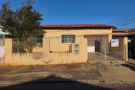 Casa para alugar com 120m², 2 quartos e 1 vaga Casa para alugar com 120m², 2 quartos e 1 vagaFachada