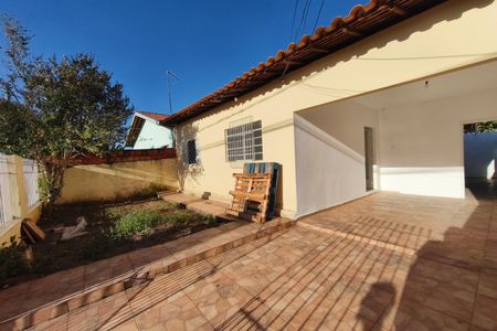 Quintal - Garagem de casa para alugar com 2 quartos, 120m² em Jardim Ipaussurama, Campinas
