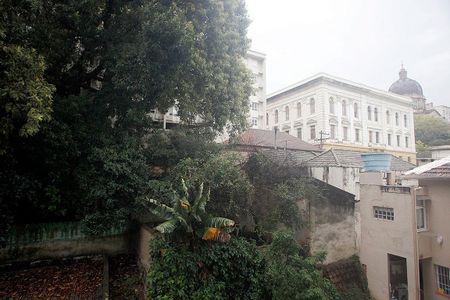 Apartamento à venda com 88m², 2 quartos e 2 vagasVista da sala