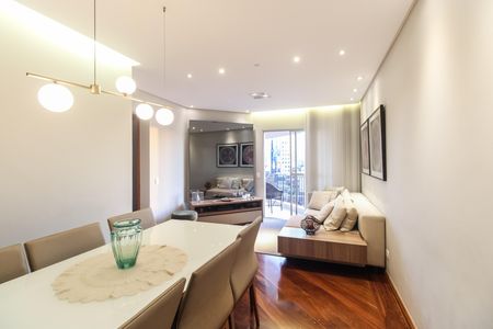 Apartamento à venda com 2 quartos, 64m² em Vila Azevedo, São Paulo