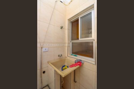Área de Serviço de apartamento para alugar com 2 quartos, 56m² em Parque Santos Dumont, Taboão da Serra