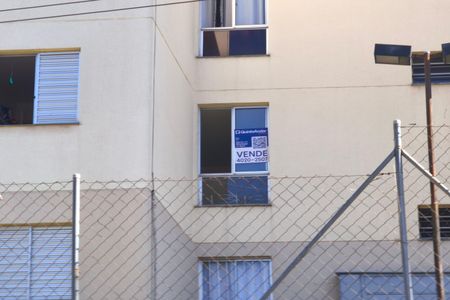 PLACA INSTALADA NO IMÓVEL de apartamento à venda com 2 quartos, 53m² em Jardim Santa Lúcia, Campinas