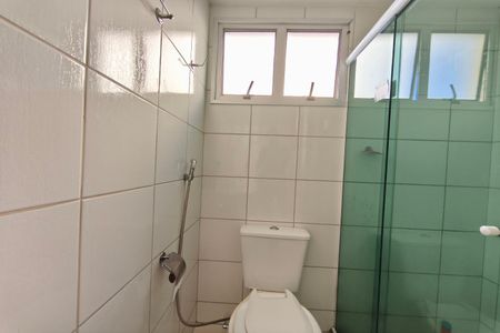 Banheiro de apartamento à venda com 2 quartos, 53m² em Jardim Santa Lúcia, Campinas