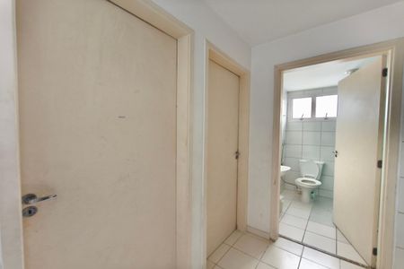 Corredor de apartamento à venda com 2 quartos, 53m² em Jardim Santa Lúcia, Campinas