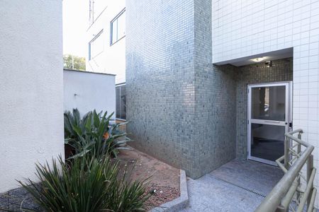 Apartamento à venda com 140m², 2 quartos e 2 vagas Apartamento à venda com 140m², 2 quartos e 2 vagasEntrada