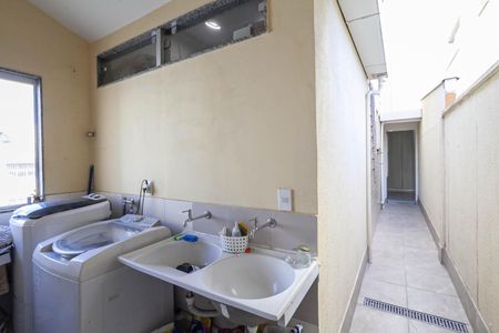 Apartamento à venda com 140m², 2 quartos e 2 vagas Apartamento à venda com 140m², 2 quartos e 2 vagasÁrea de serviço
