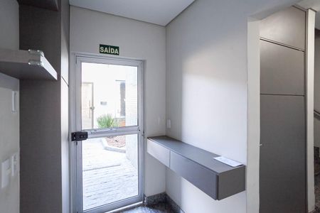 Apartamento à venda com 140m², 2 quartos e 2 vagas Apartamento à venda com 140m², 2 quartos e 2 vagasHall social