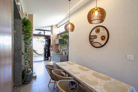 Apartamento à venda com 140m², 2 quartos e 2 vagas Apartamento à venda com 140m², 2 quartos e 2 vagasÁrea Privativa