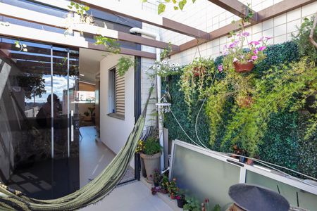Apartamento à venda com 140m², 2 quartos e 2 vagas Apartamento à venda com 140m², 2 quartos e 2 vagasÁrea Privativa