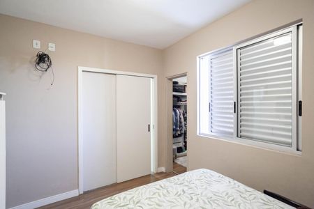 Apartamento à venda com 140m², 2 quartos e 2 vagas Apartamento à venda com 140m², 2 quartos e 2 vagasSuíte