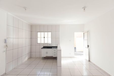 Casa para alugar com 55m², 1 quarto e sem vaga Casa para alugar com 55m², 1 quarto e sem vagaSala / Cozinha