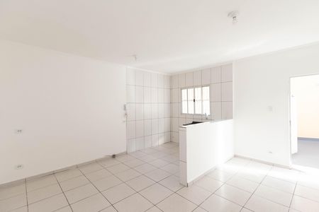 Casa para alugar com 55m², 1 quarto e sem vaga Casa para alugar com 55m², 1 quarto e sem vagaSala / Cozinha