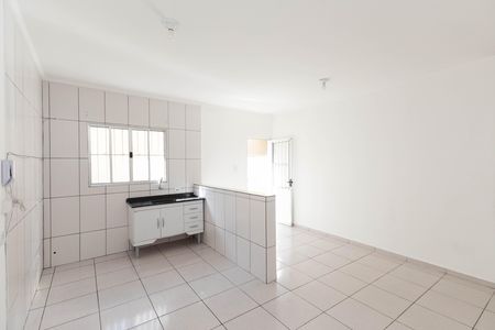 Casa para alugar com 55m², 1 quarto e sem vaga Casa para alugar com 55m², 1 quarto e sem vagaSala / Cozinha