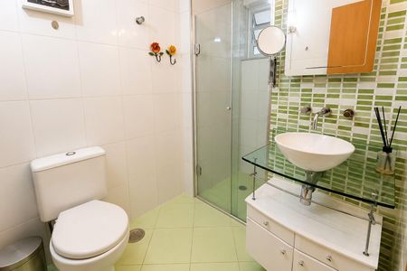 Apartamento à venda com 47m², 2 quartos e 1 vaga Apartamento à venda com 47m², 2 quartos e 1 vagaBanheiro