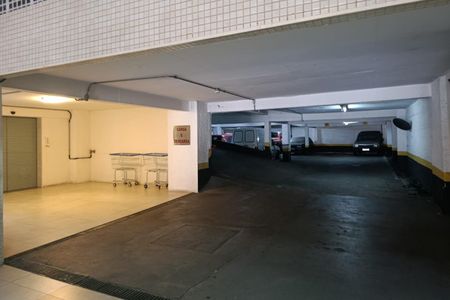 Apartamento à venda com 47m², 2 quartos e 1 vaga Apartamento à venda com 47m², 2 quartos e 1 vagaGaragem