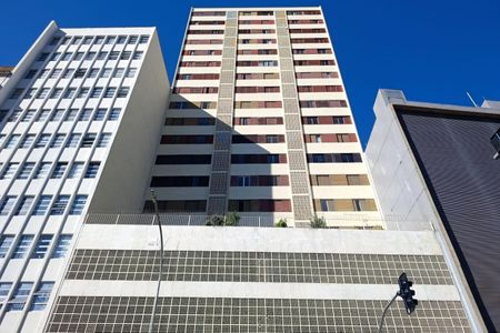 Apartamento à venda com 47m², 2 quartos e 1 vaga Apartamento à venda com 47m², 2 quartos e 1 vagaFachada