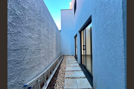 Quintal de casa de condomínio à venda com 3 quartos, 168m² em Chácara Primavera, Campinas