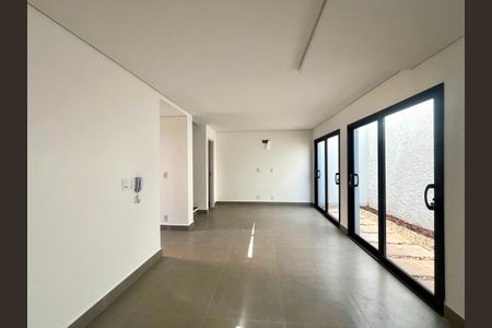 Sala de casa de condomínio à venda com 3 quartos, 168m² em Chácara Primavera, Campinas