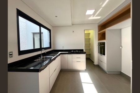 Cozinha de casa de condomínio à venda com 3 quartos, 168m² em Chácara Primavera, Campinas