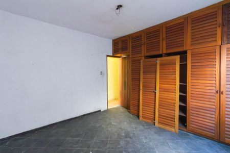 Casa para alugar com 228m², 2 quartos e 1 vaga Casa para alugar com 228m², 2 quartos e 1 vagaQuarto 1