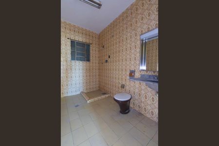 Casa para alugar com 228m², 2 quartos e 1 vaga Casa para alugar com 228m², 2 quartos e 1 vagaBanheiro