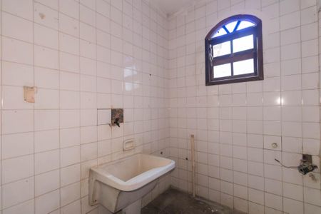 Casa para alugar com 228m², 2 quartos e 1 vaga Casa para alugar com 228m², 2 quartos e 1 vagaÁrea de Serviço