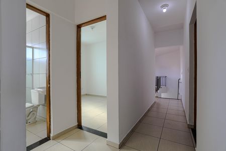 Corredor de casa para alugar com 3 quartos, 110m² em Vila Nova Cintra, Mogi das Cruzes