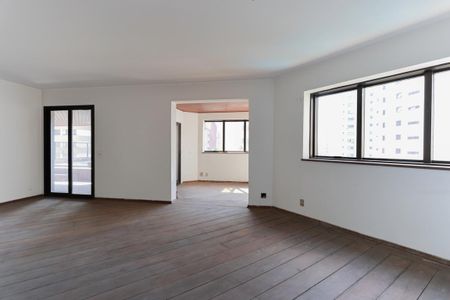 Apartamento para alugar com 4 quartos, 252m² em Santana, São Paulo