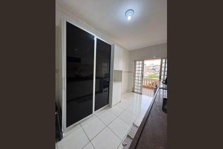 Quarto de casa para alugar com 2 quartos, 80m² em Vila Baruel, São Paulo