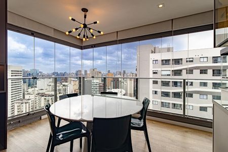 Apartamento à venda com 83m², 2 quartos e 2 vagas Apartamento à venda com 83m², 2 quartos e 2 vagasVaranda
