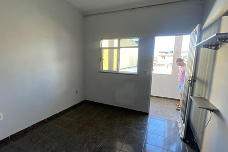 Sala de casa para alugar com 2 quartos, 75m² em São Bento, Duque de Caxias