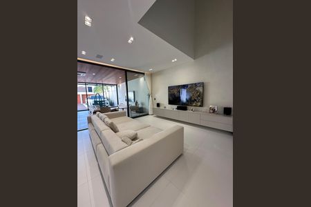 Sala de casa para alugar com 4 quartos, 600m² em Recreio dos Bandeirantes, Rio de Janeiro