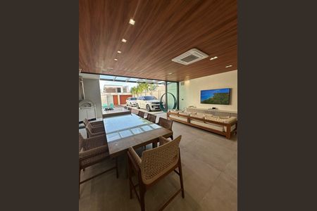 Casa para alugar com 600m², 4 quartos e 6 vagas Casa para alugar com 600m², 4 quartos e 6 vagasSala