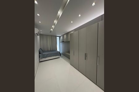 Casa para alugar com 600m², 4 quartos e 6 vagas Casa para alugar com 600m², 4 quartos e 6 vagasQuarto