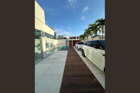 Garagem de casa para alugar com 4 quartos, 600m² em Recreio dos Bandeirantes, Rio de Janeiro