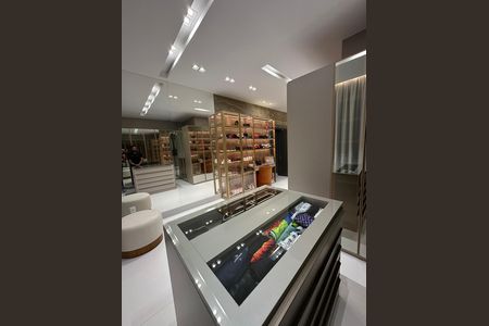 Closet de casa para alugar com 4 quartos, 600m² em Recreio dos Bandeirantes, Rio de Janeiro