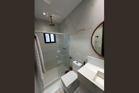 Casa para alugar com 600m², 4 quartos e 6 vagas Casa para alugar com 600m², 4 quartos e 6 vagasBanheiro