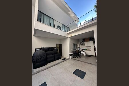 Casa para alugar com 600m², 4 quartos e 6 vagas Casa para alugar com 600m², 4 quartos e 6 vagasÁrea Externa