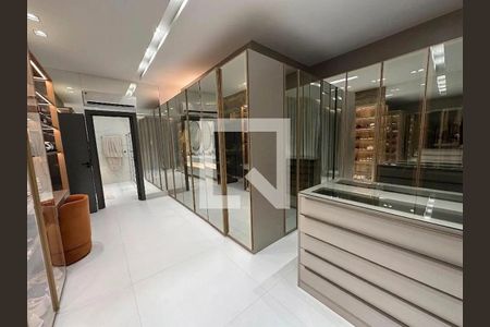 Casa para alugar com 600m², 4 quartos e 6 vagas Casa para alugar com 600m², 4 quartos e 6 vagasCloset